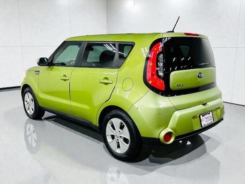 Used 2016 Kia Soul FWD image 4
