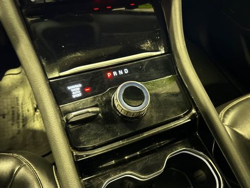 Used 2022 Jeep Grand Cherokee Limited image 26