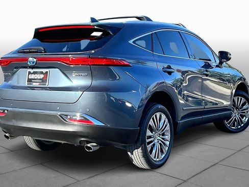 Used 2024 Toyota Venza Limited image 12