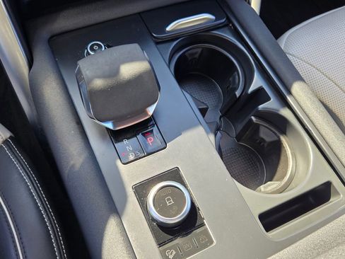 Used 2023 Land Rover Discovery HSE R-Dynamic image 21