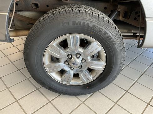 Used 2011 Ford F150 XLT w/ XLT Chrome Pkg image 8