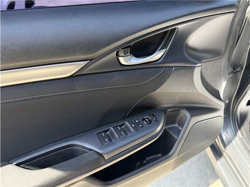 Used 2019 Honda Civic EX image 16