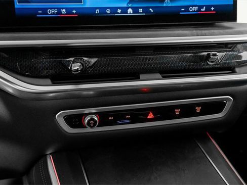 Used 2024 BMW X5 xDrive40i w/ Premium Essential Package image 37