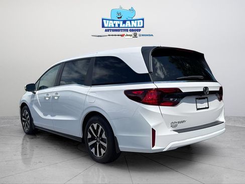New 2026 Honda Odyssey EX-L image 3
