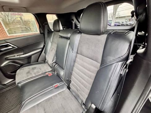 Used 2024 Mitsubishi Outlander SE image 9