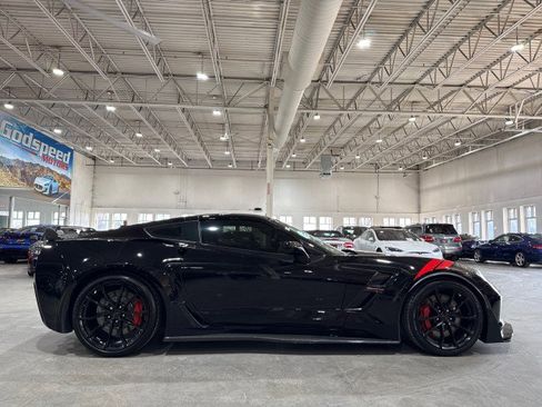 Used 2017 Chevrolet Corvette Grand Sport w/ Grand Sport Heritage Package image 36