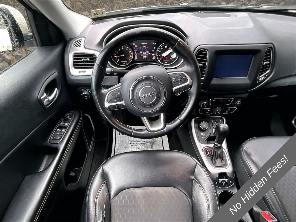 Used 2019 Jeep Compass Latitude w/ Popular Equipment Group AWD/4WD image 5
