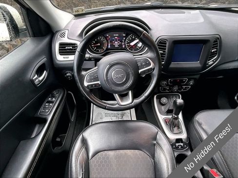 Used 2019 Jeep Compass Latitude w/ Popular Equipment Group AWD/4WD image 5