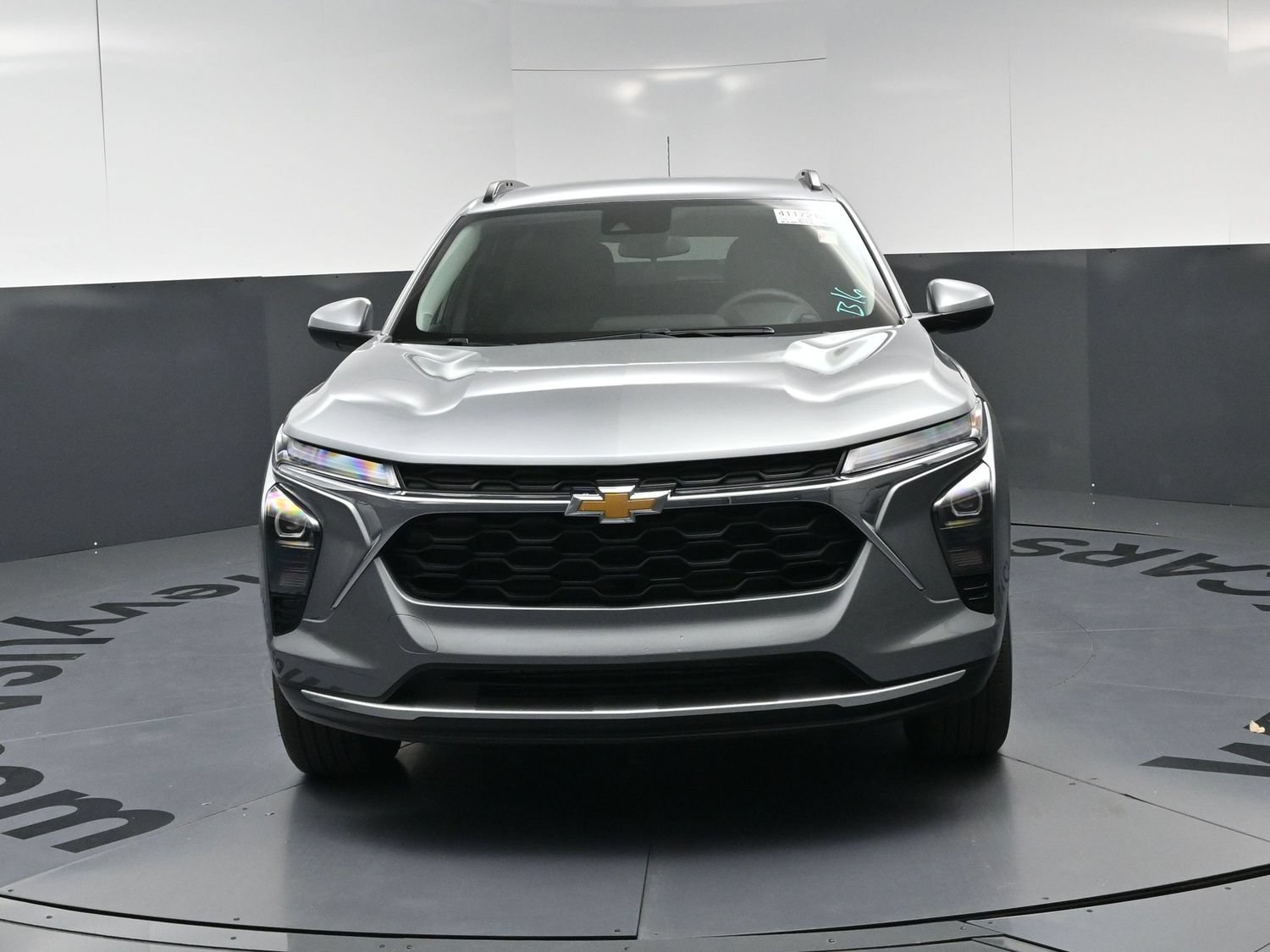 Used 2026 Chevrolet Trax LT FWD image 3