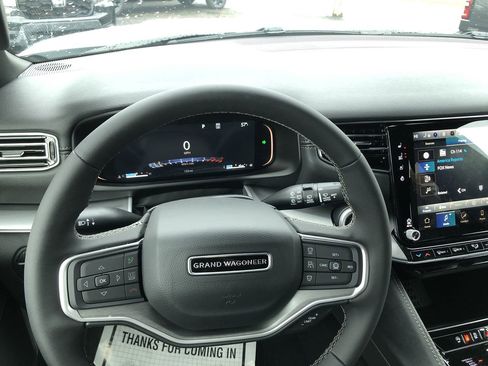 New 2026 Jeep Grand Wagoneer 4WD image 25