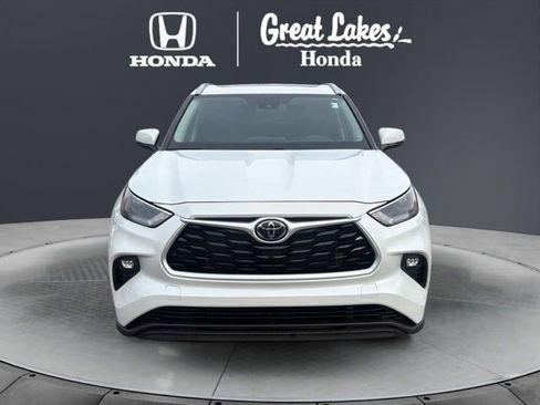 Used 2022 Toyota Highlander XLE image 8