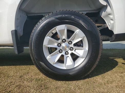 Used 2025 Chevrolet Silverado 1500 LT image 5