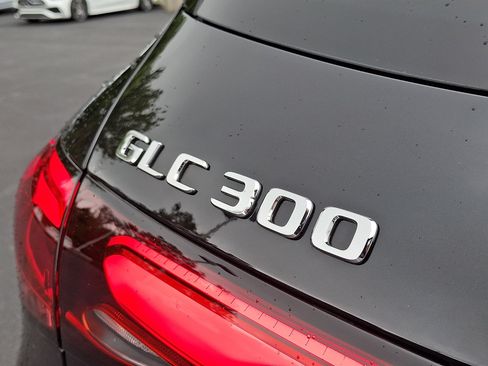 Certified 2026 Mercedes-Benz GLC 300 4MATIC image 29