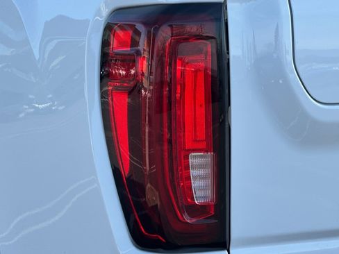 Used 2022 GMC Sierra 2500 AT4 w/ AT4 Premium Plus Package image 49