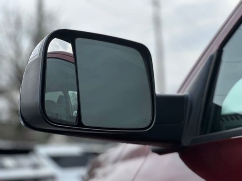 Used 2018 RAM 2500 Tradesman w/ Chrome Appearance Group image 15