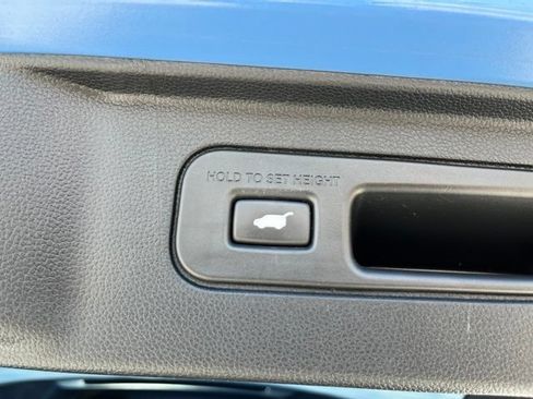 Used 2023 Honda Pilot TrailSport image 13