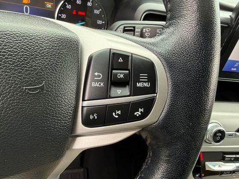 Used 2022 Ford Explorer XLT w/ Equipment Group 202A image 16