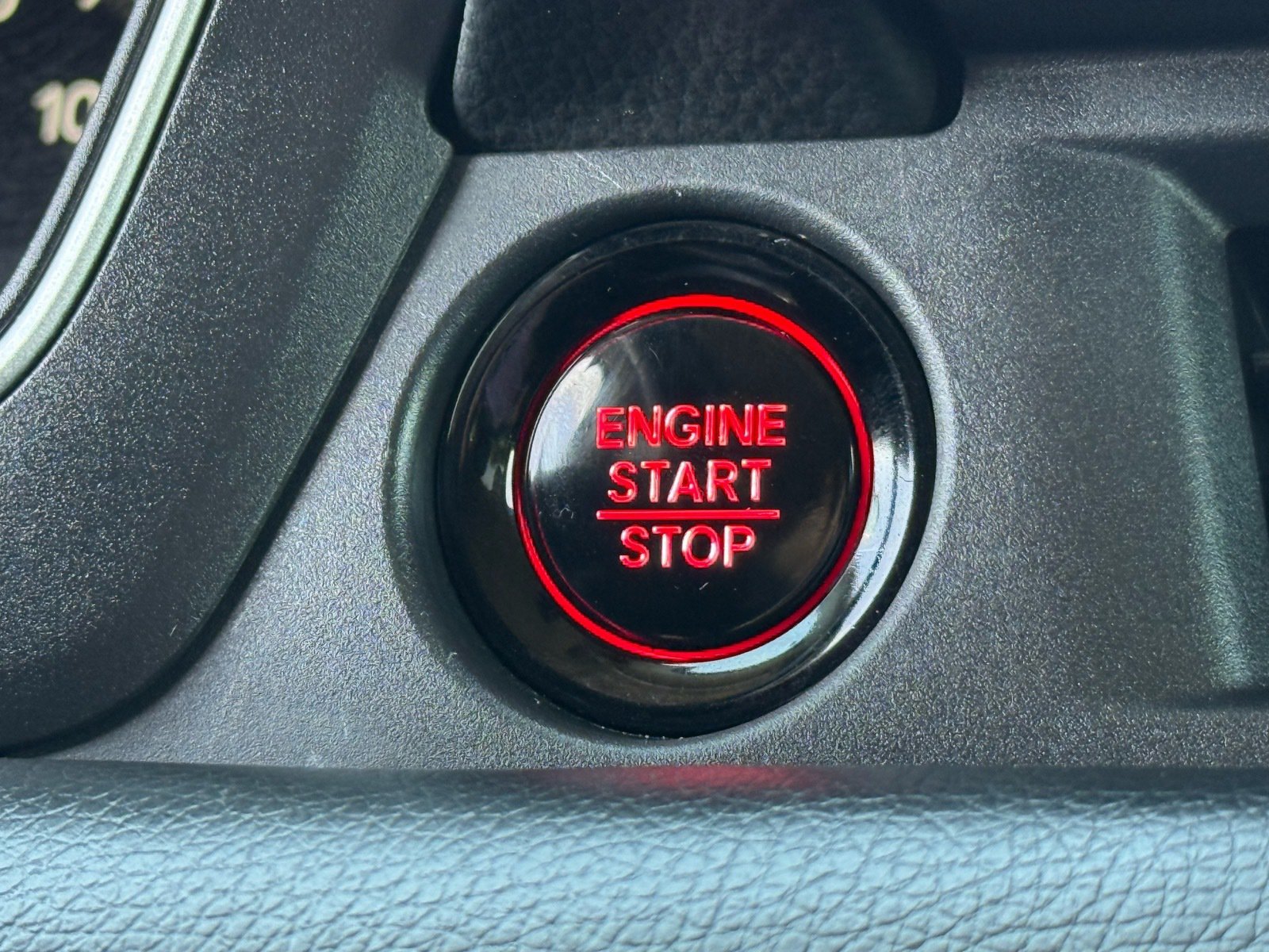 Used 2025 Honda Pilot EX-L image 26