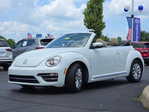Used 2017 Volkswagen Beetle 1.8T S FWD image 17