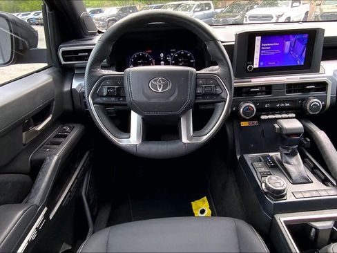 Used 2024 Toyota Tacoma TRD Off-Road w/ TRD Off Road Upgrade Package AWD/4WD image 6