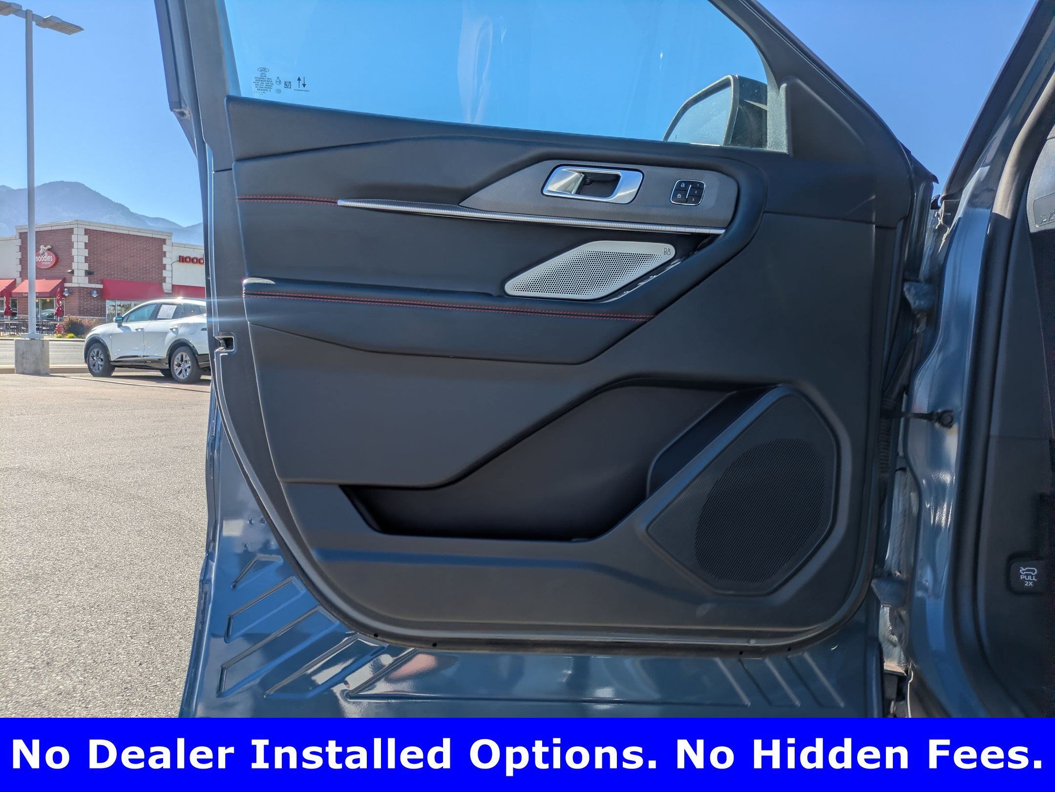 Used 2025 Ford Explorer ST AWD/4WD image 12