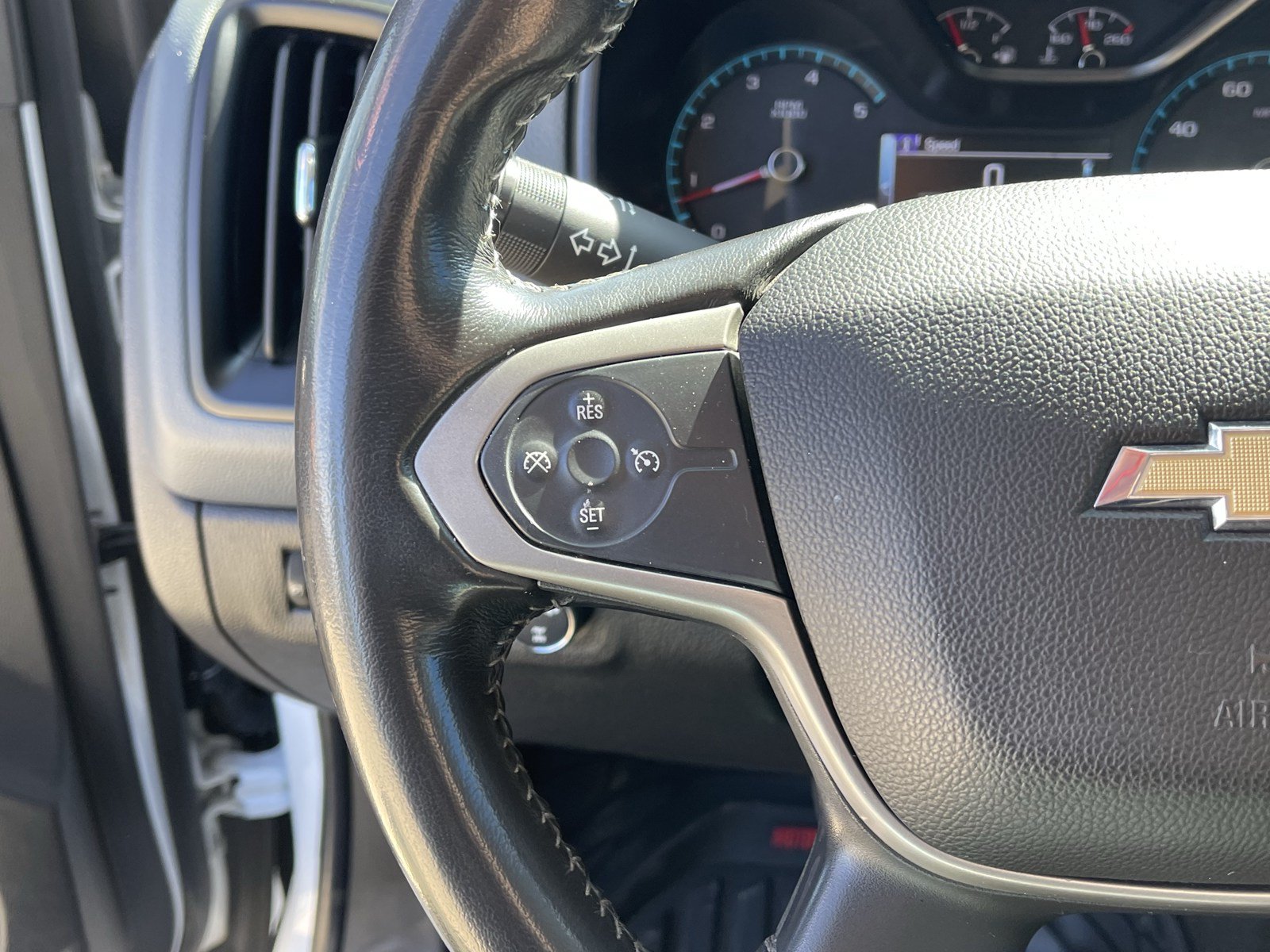 Used 2017 Chevrolet Colorado Z71 AWD/4WD image 22