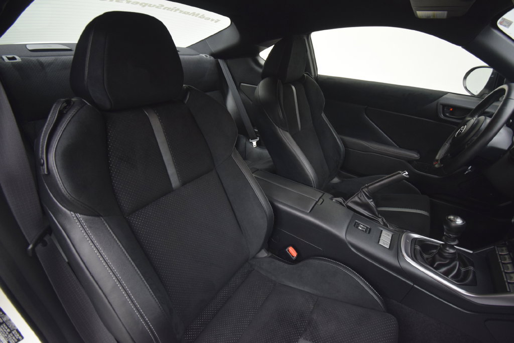 Used 2025 Toyota GR86 Premium w/ ALL Weather Mat Package (TMS) RWD image 13
