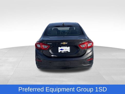 Used 2017 Chevrolet Cruze LT w/ Convenience Package image 5