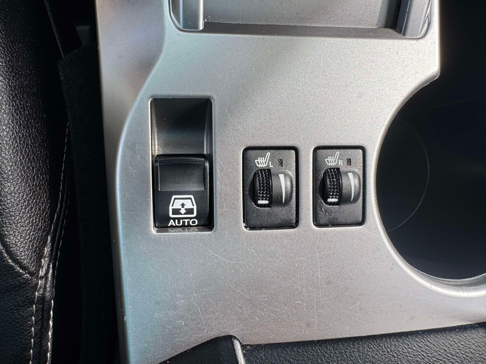 Used 2018 Toyota 4Runner SR5 Premium AWD/4WD image 34