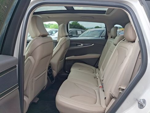 Certified 2022 Lincoln Nautilus Reserve AWD/4WD image 10