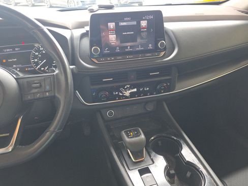 Used 2023 Nissan Rogue SV w/ SV Premium B Package FWD image 7