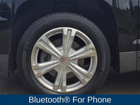 Used 2017 GMC Terrain SLE FWD image 8
