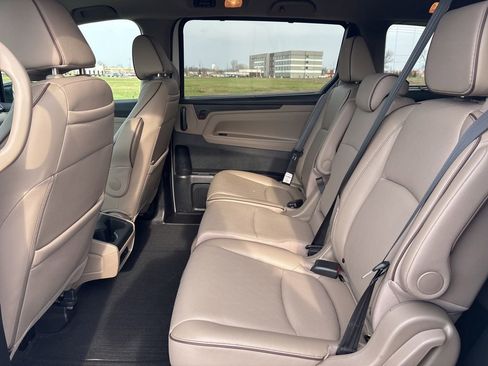 Used 2024 Honda Odyssey Elite image 15