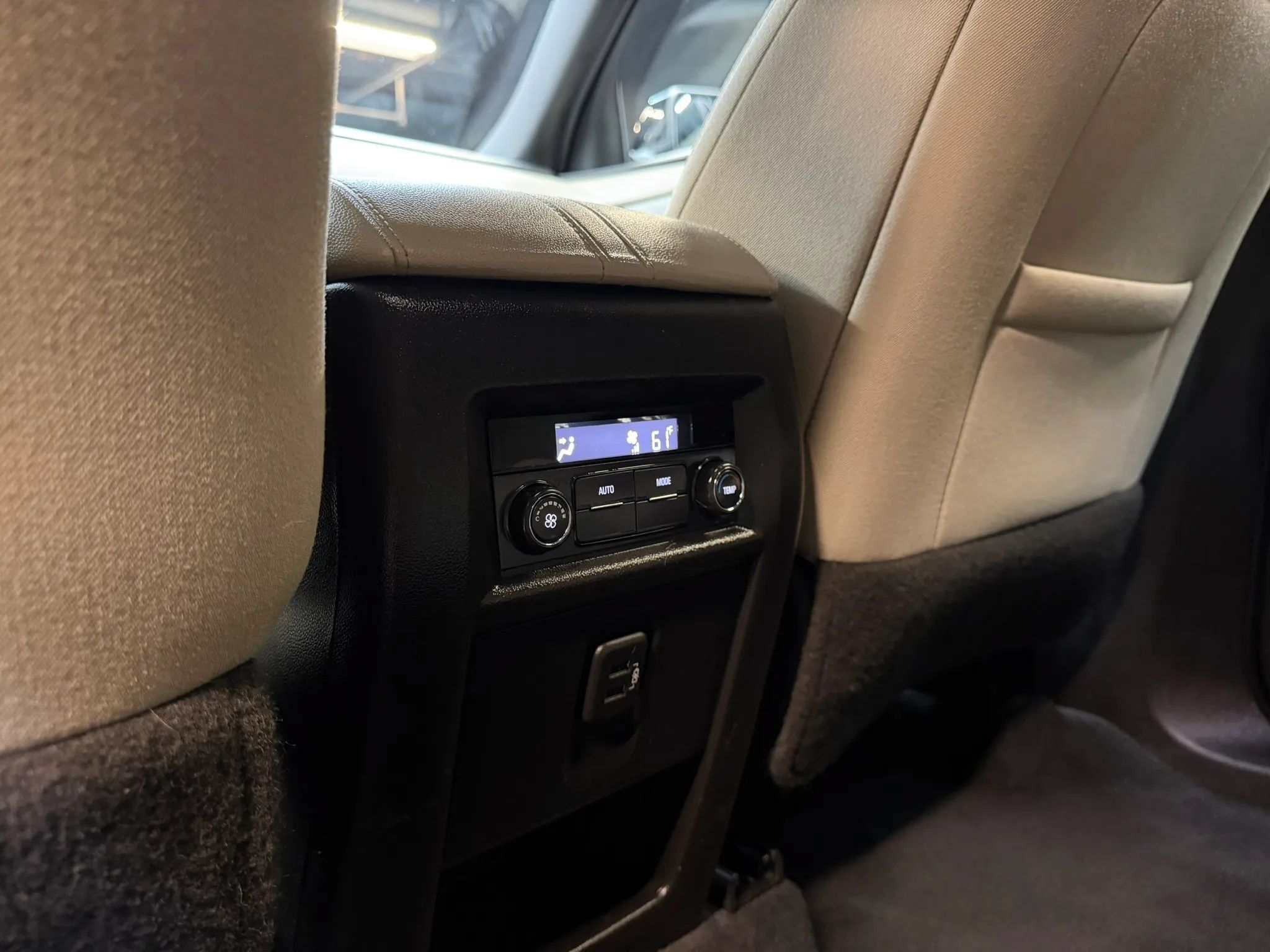 Used 2022 Chevrolet Traverse LS AWD/4WD image 21