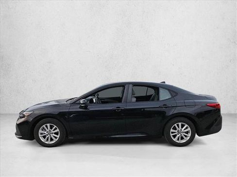 Used 2025 Toyota Camry LE w/ Convenience Package FWD image 4
