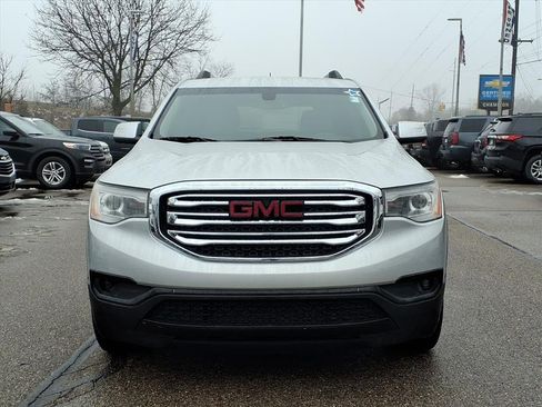 Used 2019 GMC Acadia SLT image 2