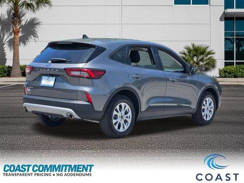 Used 2025 Ford Escape Active w/ Tech Pack #1 FWD image 6
