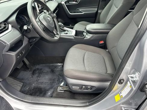Certified 2025 Toyota RAV4 XLE AWD/4WD image 32