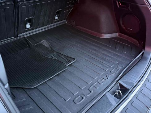 Used 2018 Subaru Outback 2.5i Limited image 22