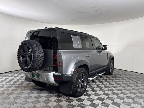 Used 2023 Land Rover Defender 110 S AWD/4WD image 9