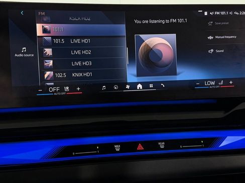 Used 2025 BMW i5 xDrive40 w/ Premium Package image 17