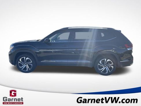 Used 2022 Volkswagen Atlas SEL image 2