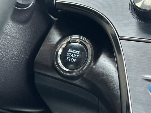 Used 2016 Toyota Avalon XLE image 21