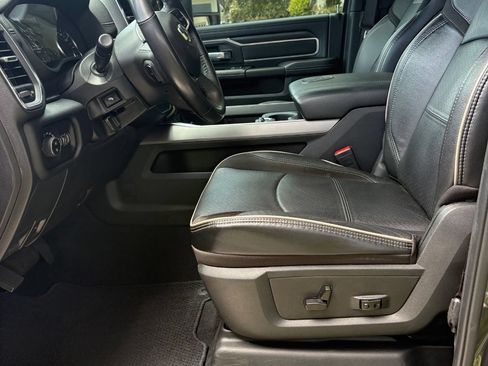 Used 2024 RAM 2500 Laramie w/ Night Edition AWD/4WD image 4