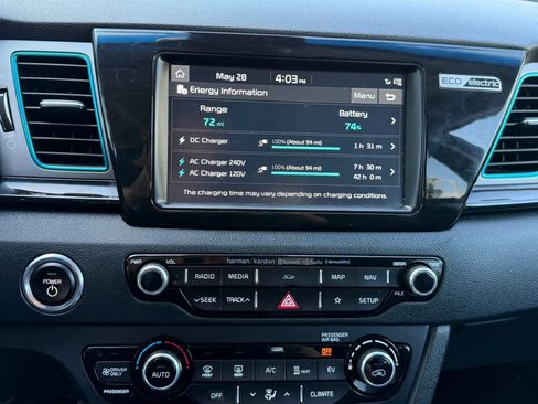 Used 2019 Kia Niro EX Premium FWD image 9
