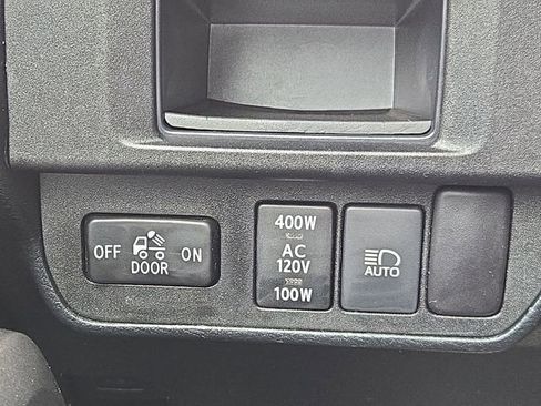 Certified 2019 Toyota Tacoma TRD Off-Road AWD/4WD image 24