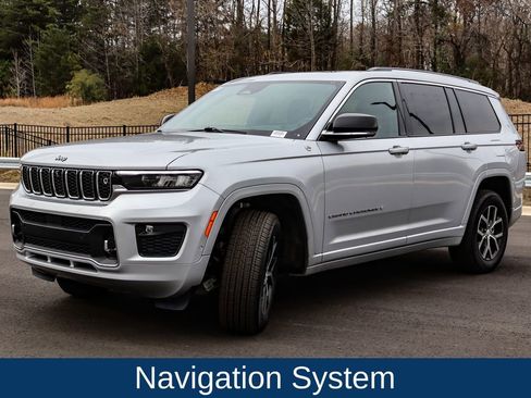Used 2022 Jeep Grand Cherokee L Overland w/ Advanced Protech Group III image 3