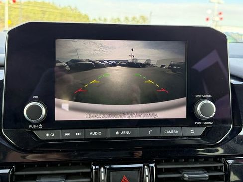 Certified 2024 Nissan Pathfinder SV image 28