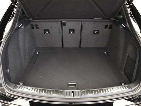 Used 2025 Porsche Macan image 57