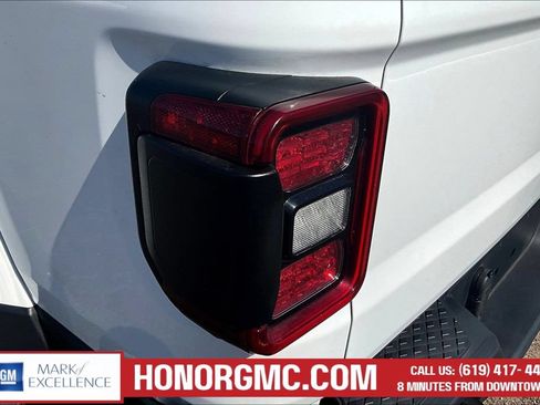 Used 2021 Jeep Gladiator Sport AWD/4WD image 24